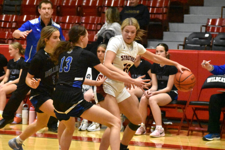 Lakeview shuts down Struthers in Northeast 8 victory